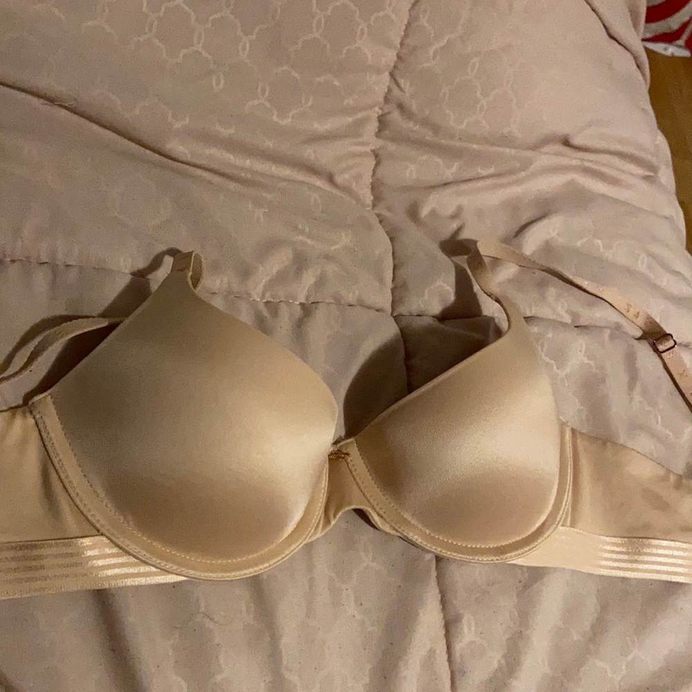 Savage x Fenty nude bra in size 32B🌟